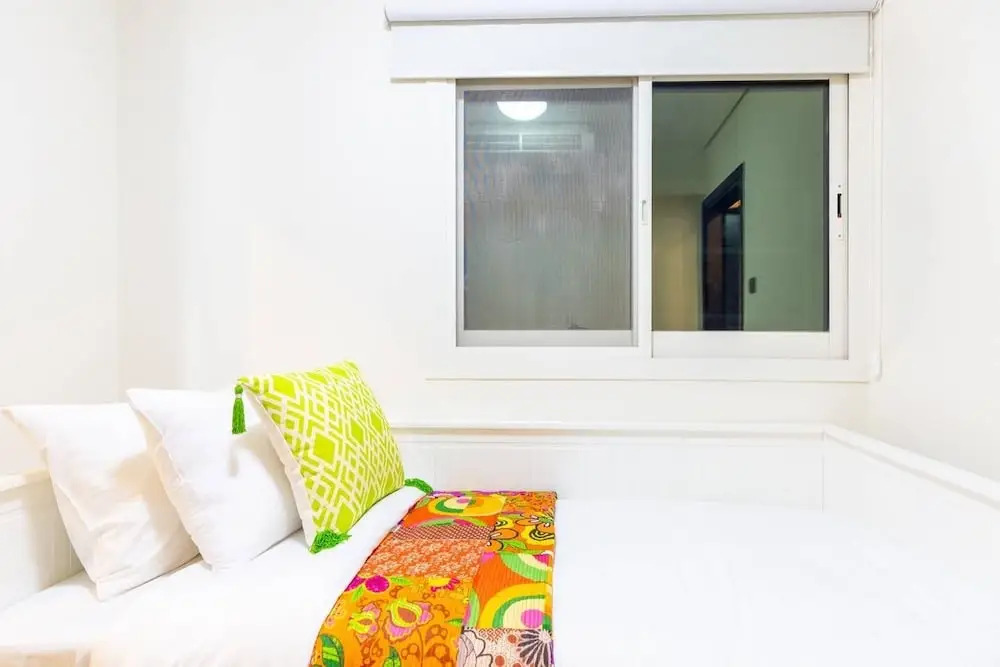 Beaming 3BR Apartment in Downtown Burj District!