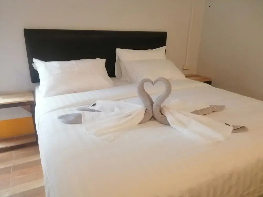 MOOK BOONCHU HOTEL