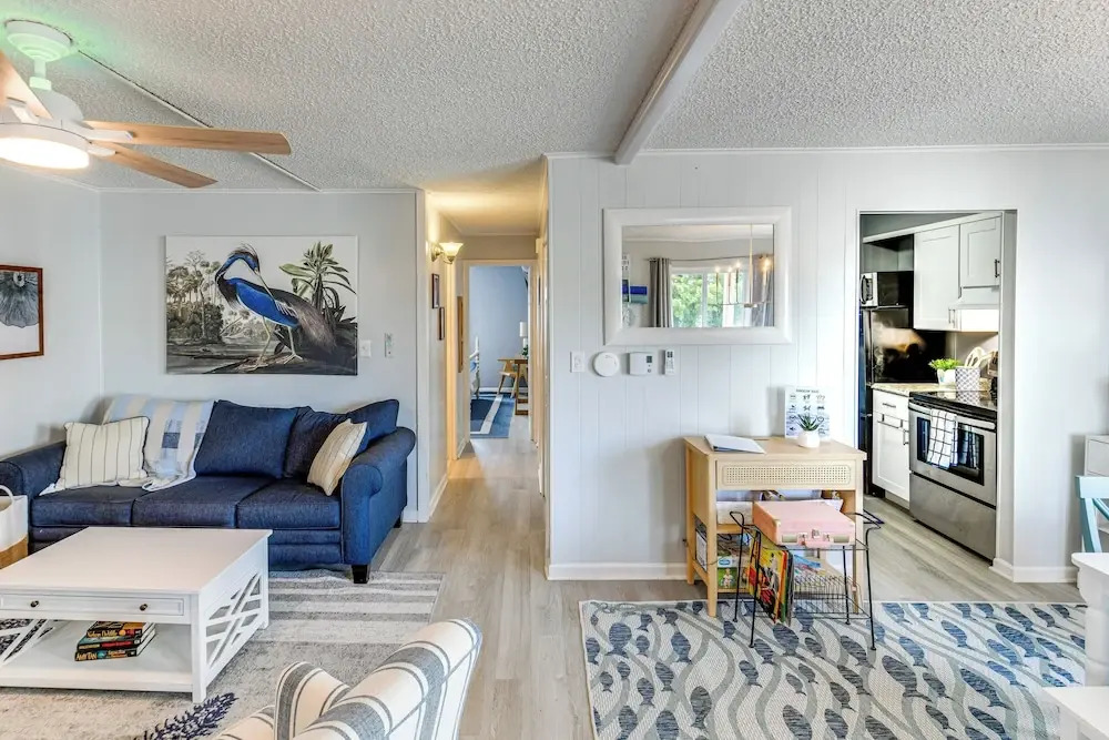 1 Mi to Jolly Roger! Poolside Family Retreat