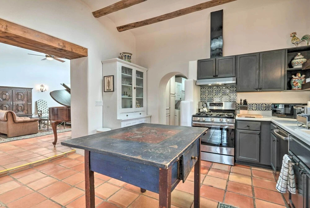 Adobe House w/ Patio - Walk to Dtwn Plaza & Shops!