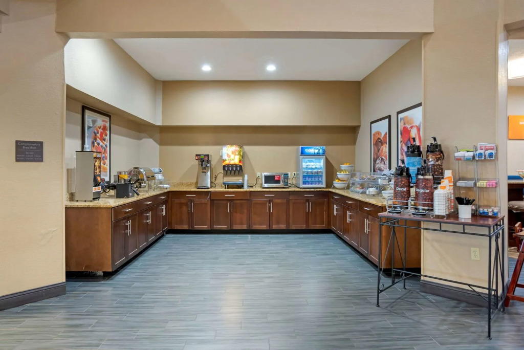 Comfort Suites Hattiesburg near University