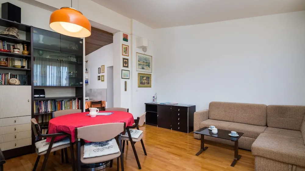 Big 80 m2 apt With Balcony in the Heart of Split