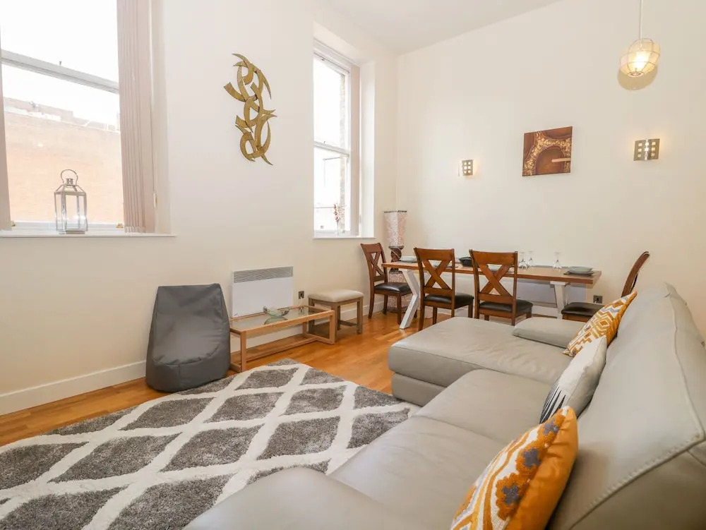 Apartment 6