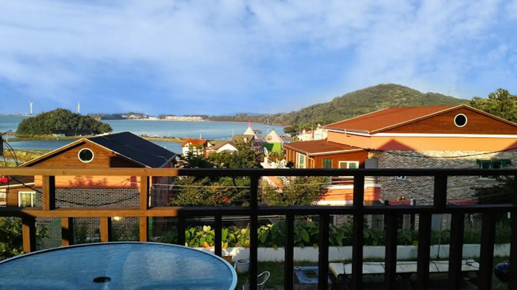 Daebudo Bunjae Gaetmaeul Pension