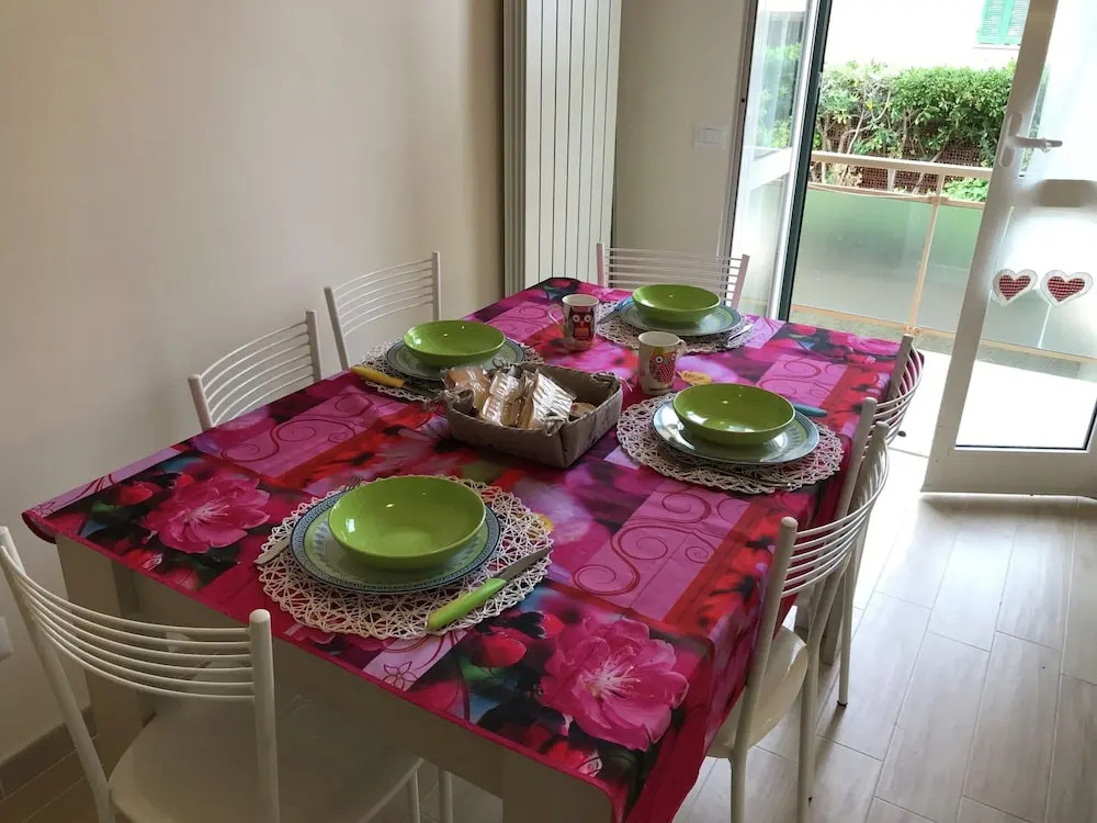 Amazing holiday home near pet-friendly beach