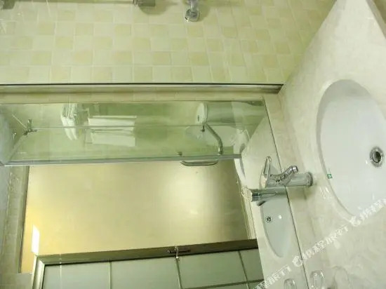 Yikai Business Hotel