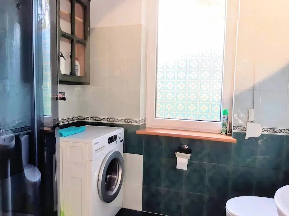 Large, Comfortable Holiday Home Near the Lake