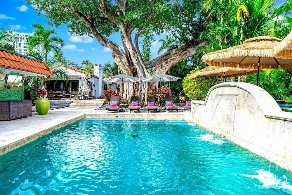 #1 Beach Estate Las Olas Beach Best Location