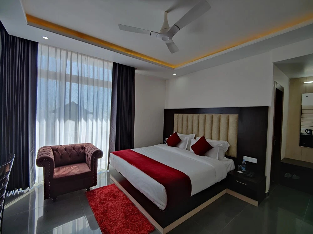 Aliza Inn And Suites By SRS Hotels