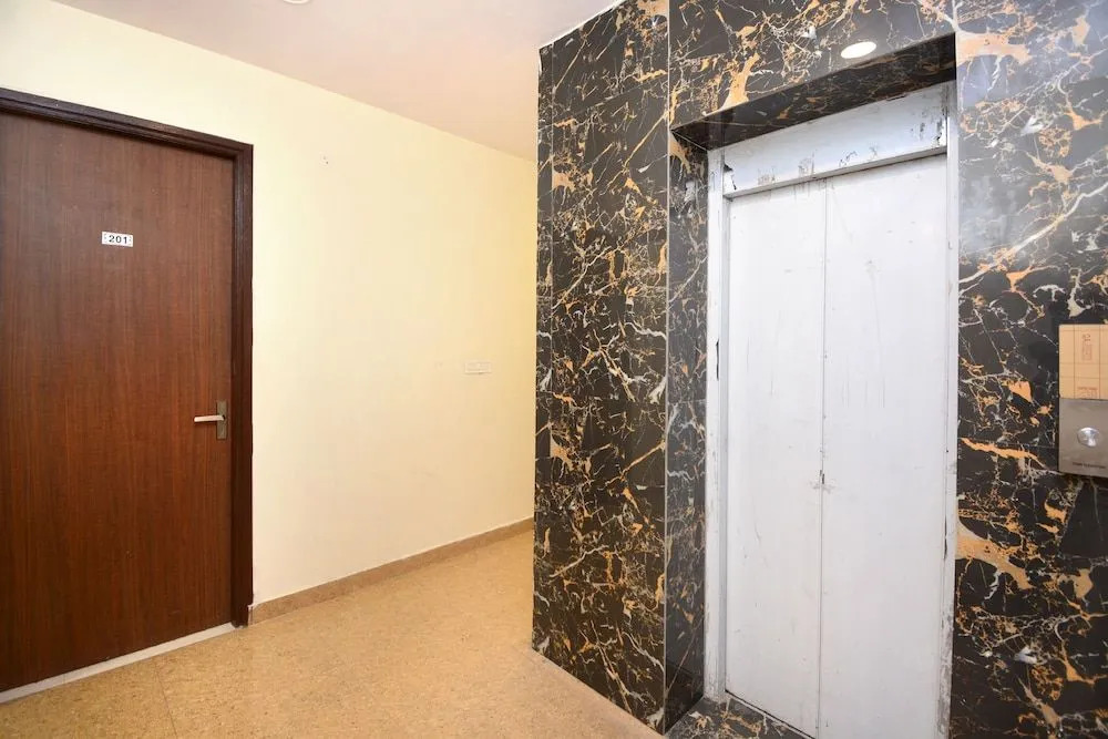 Oyo 40504 Hotel Avtar Residency
