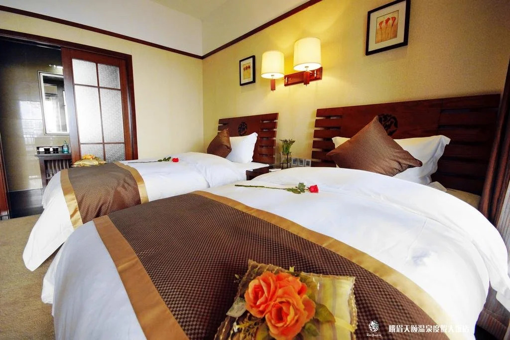Emei Paradise Hot Spring Holiday Hotel
