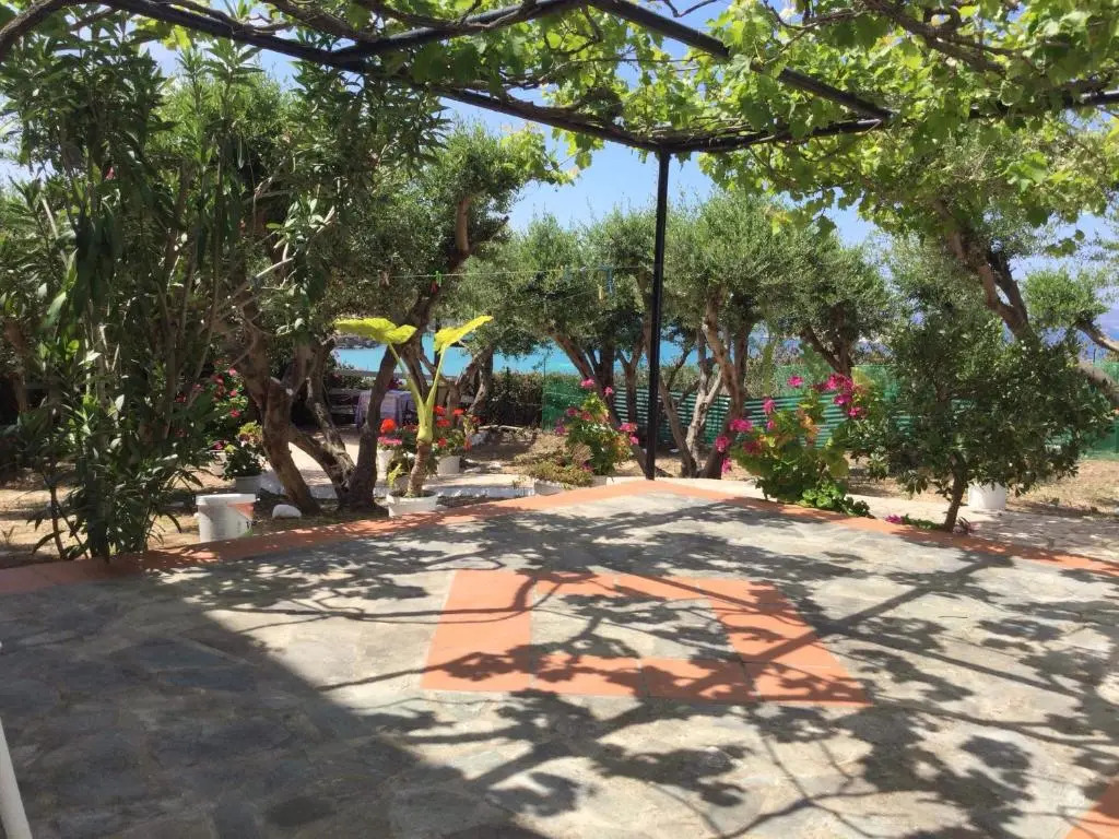 Artemis Apartments