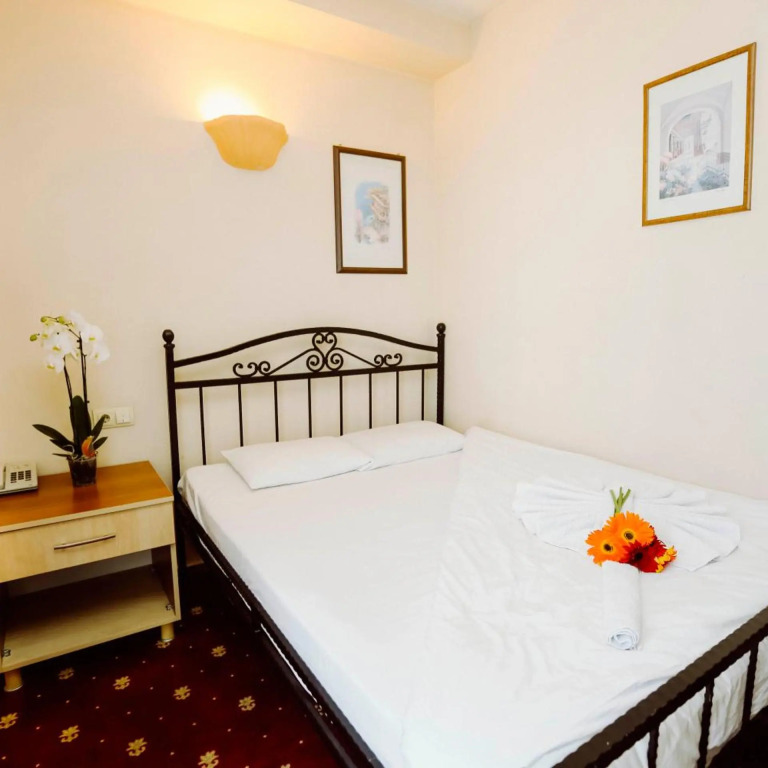 Ozalp Han Hotel