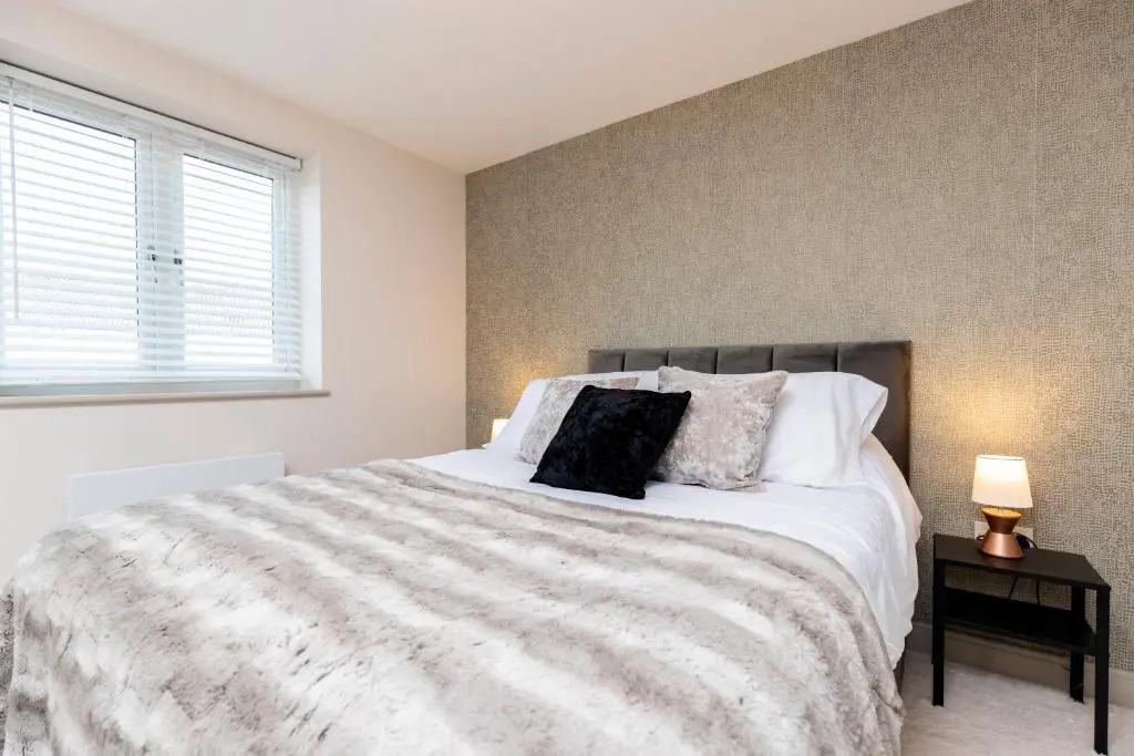Avery House 2 - Two Bedroom with Outdoor Terrace by BPNE