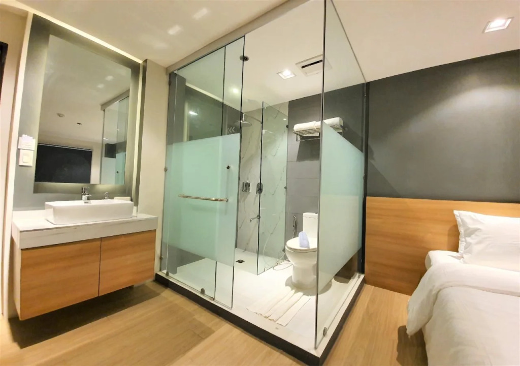 Real Suites