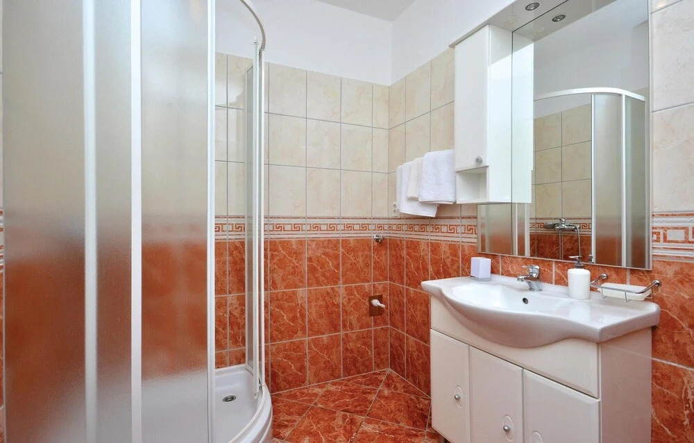 Amazing Home in Podstrana With Wifi and 3 Bedrooms