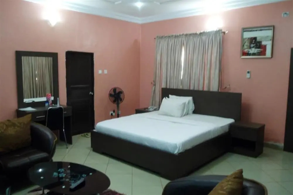 Orange Groove Hotel