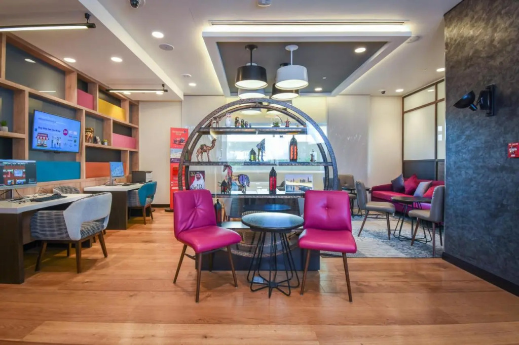 Отель Premier Inn Dubai Al Jaddaf
