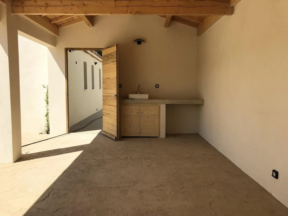 Villa with 4 Bedrooms in Malaucène, with Private Pool, Enclosed Garden And Wifi
