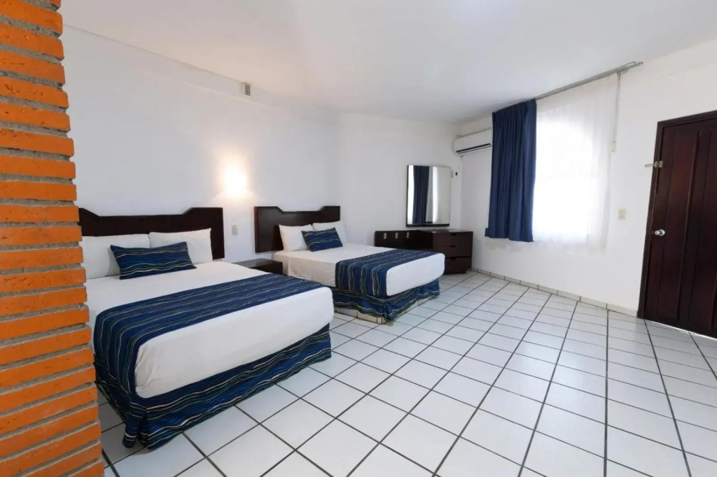Costa Alegre Hotel & Suites