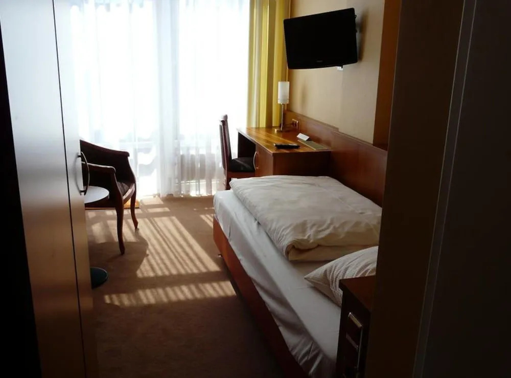Traveller Hotel