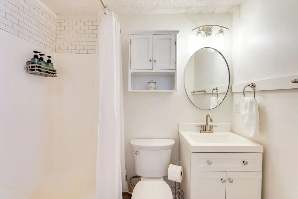 Cozy Home w/ Yard ~ 9 Mi to Dtwn Charleston!