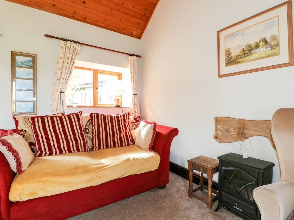 Manifold Cottage