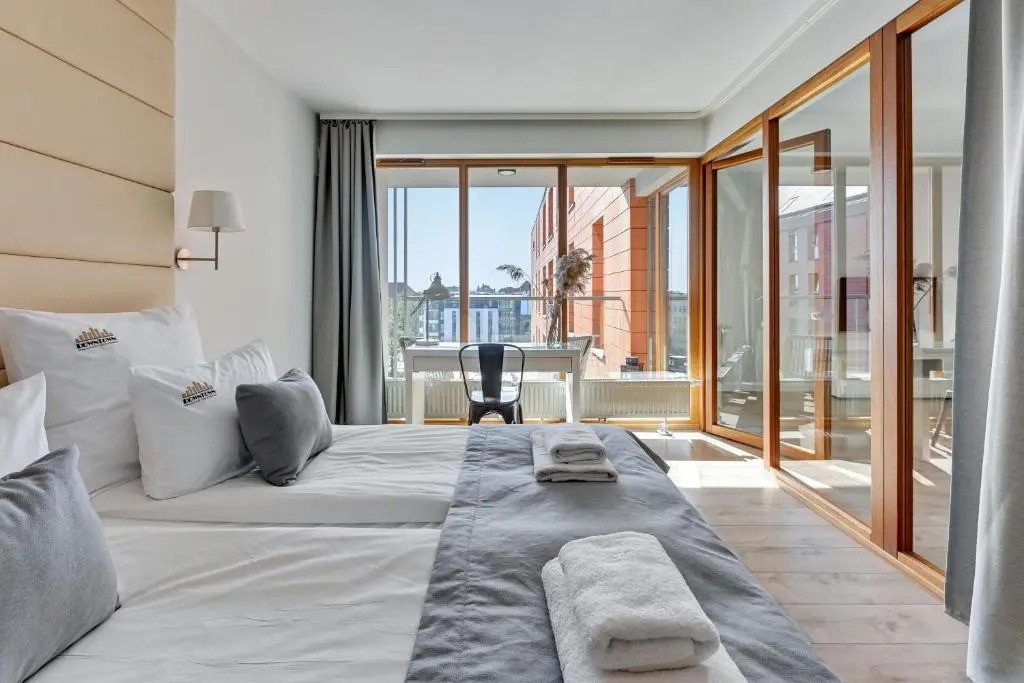 Aura - Riverside & Parking by Downtown Apartments