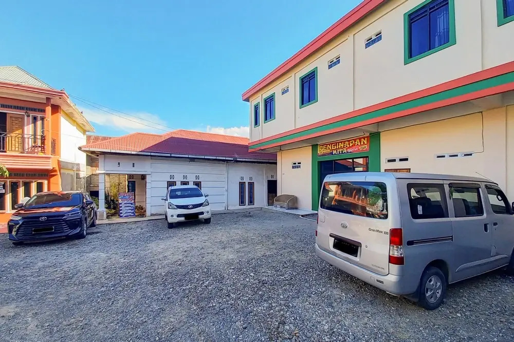 RedDoorz Syariah at Penginapan Kita Sungai Penuh