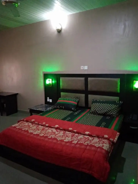 Syrupy Hotel