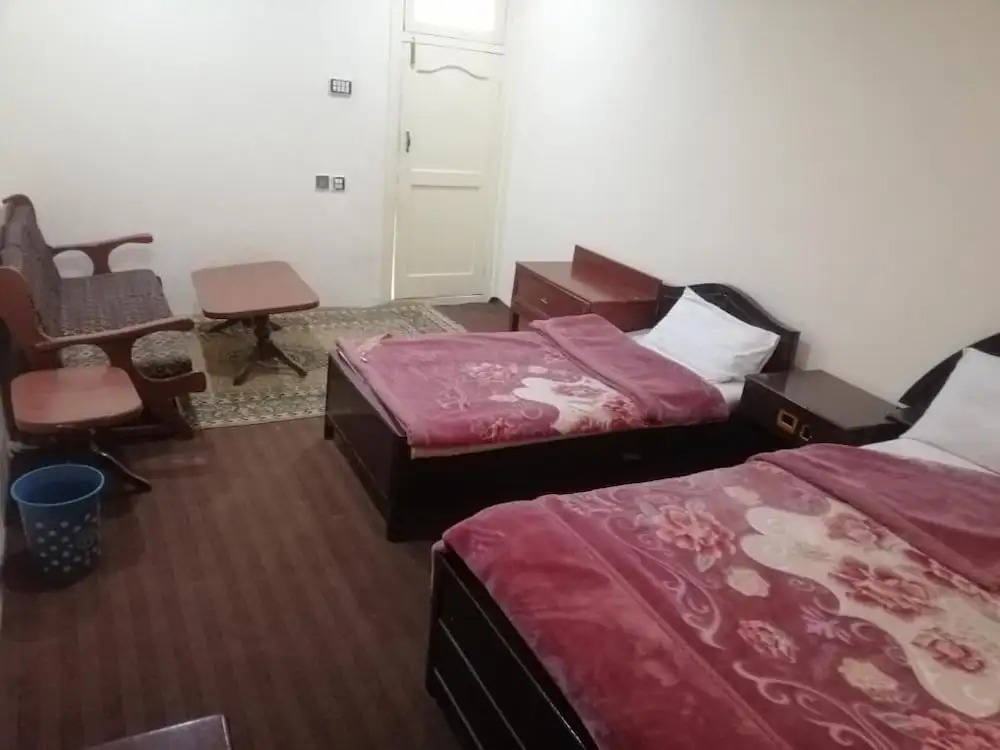 Shah Quli inn