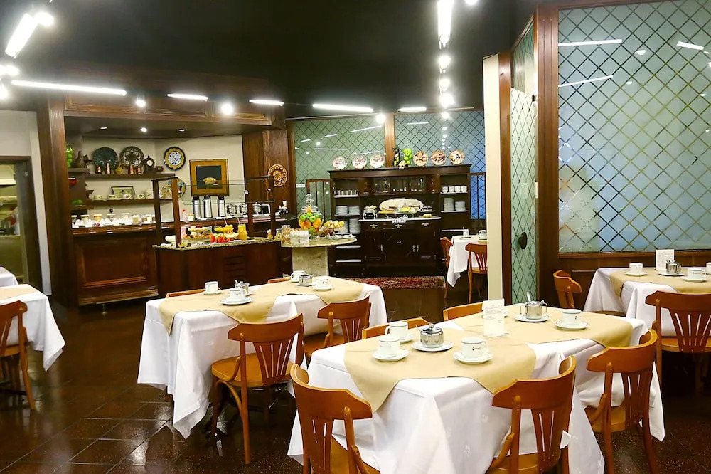 Village Hotel