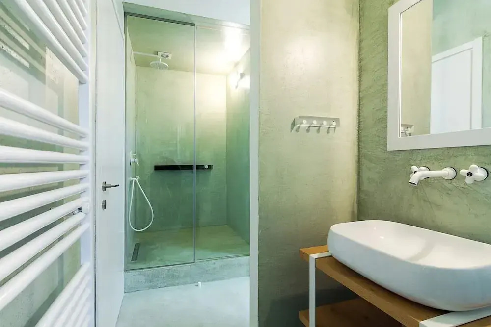 Brand new , Stylish 2 bedroom apartment