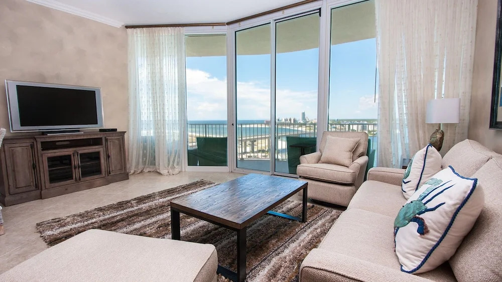 Two Bedroom Penthouse - Unit Crbph01
