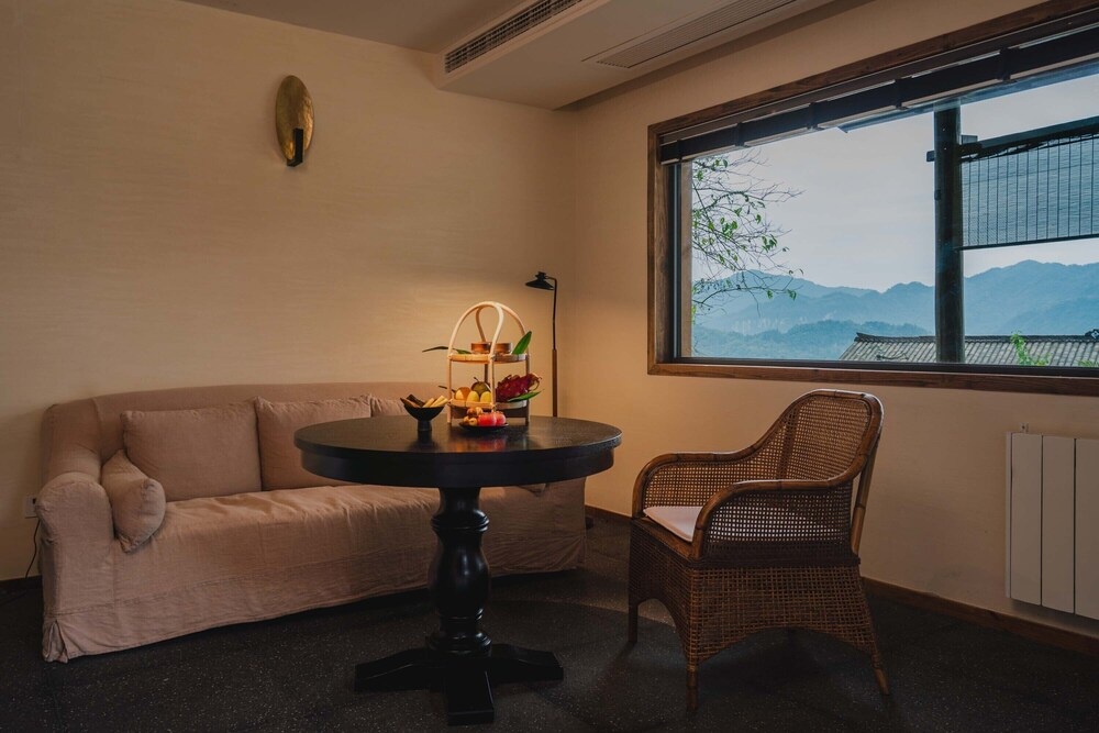 Emeishan XiaoshanQing Luxury Resort