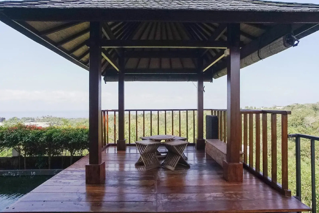 The Ocean Views Luxury Villas & Apartment