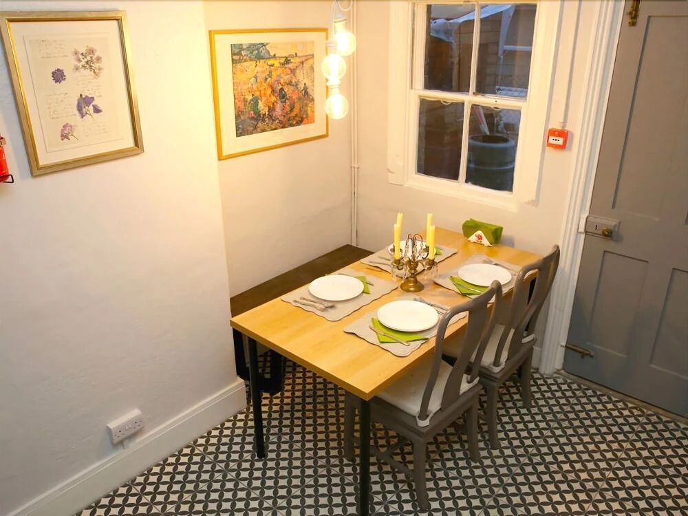 Croydon Luxurious Home