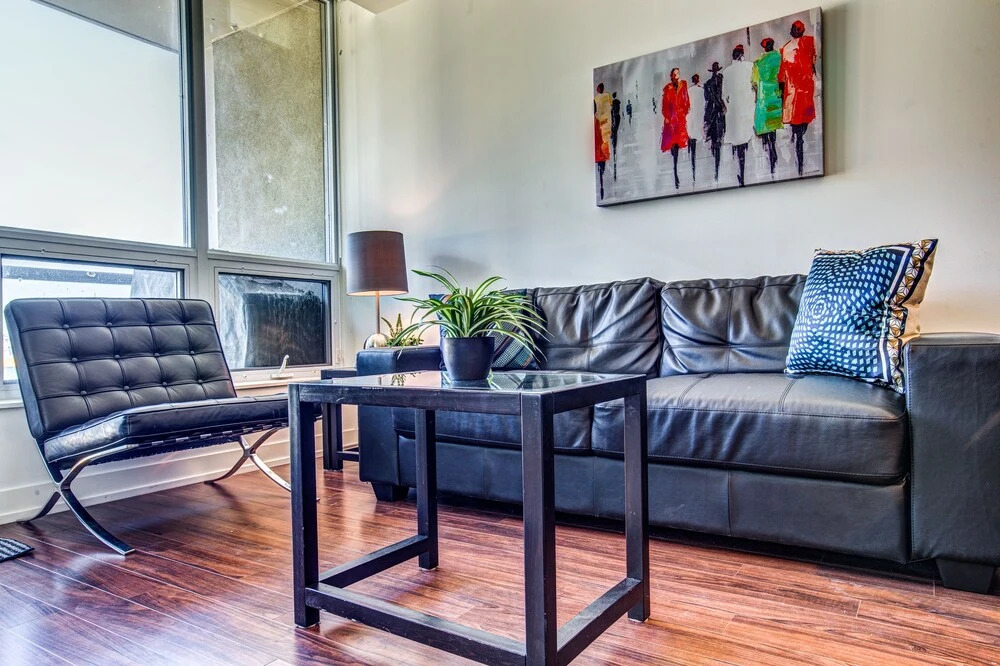Suite Digs Waterfront
