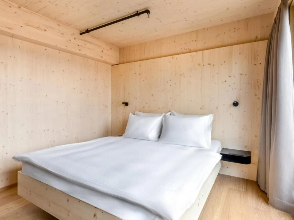 Numa Vienna Wood