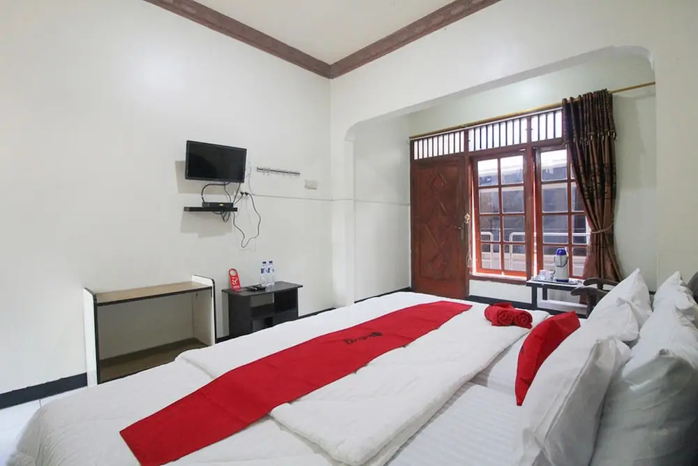 RedDoorz near Sarangan Lake