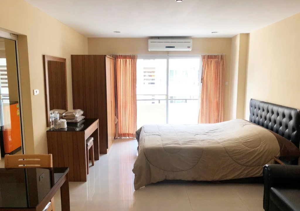 Charoenkrung Place