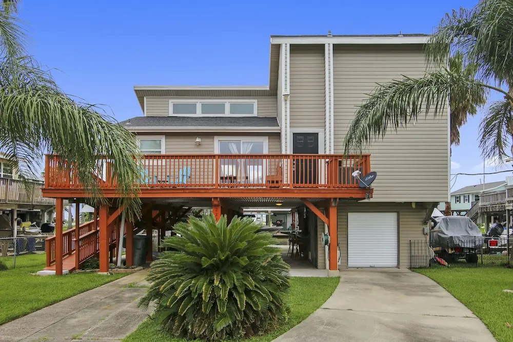 Sir Reel - 3 Br Home