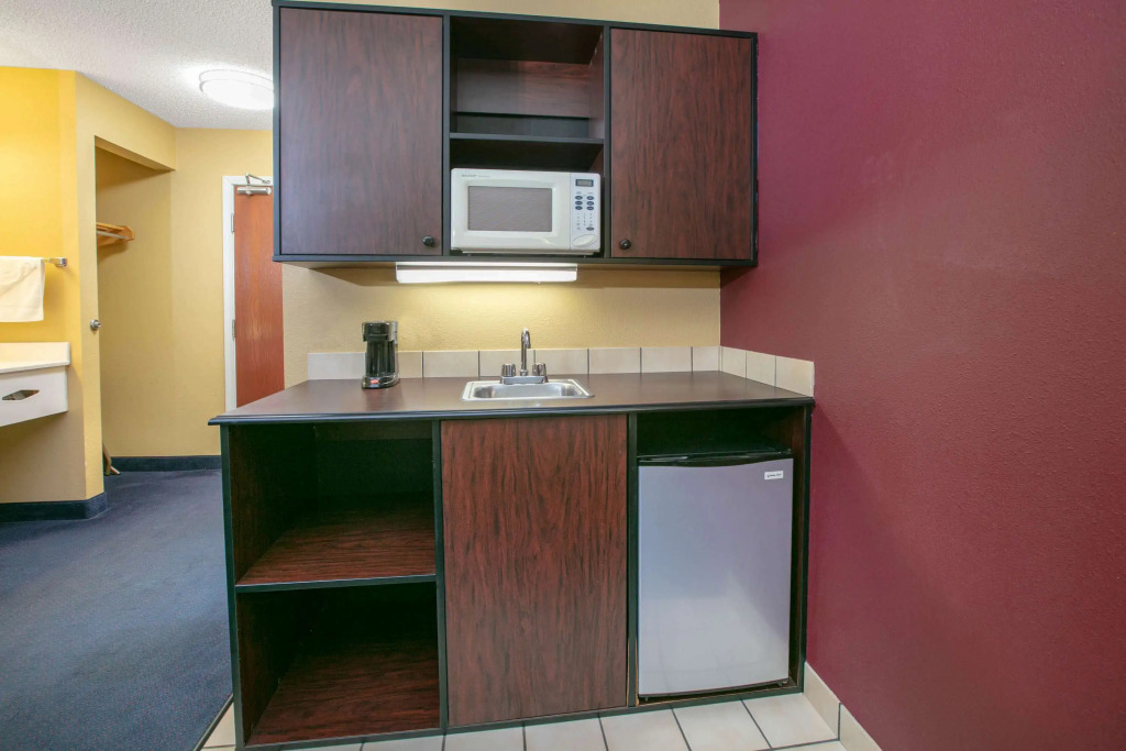 Super 8 by Wyndham Big Cabin/Vinita Area