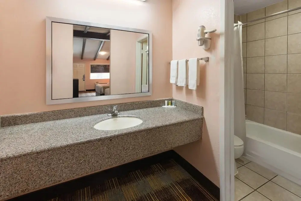 Travelodge by Wyndham New Braunfels