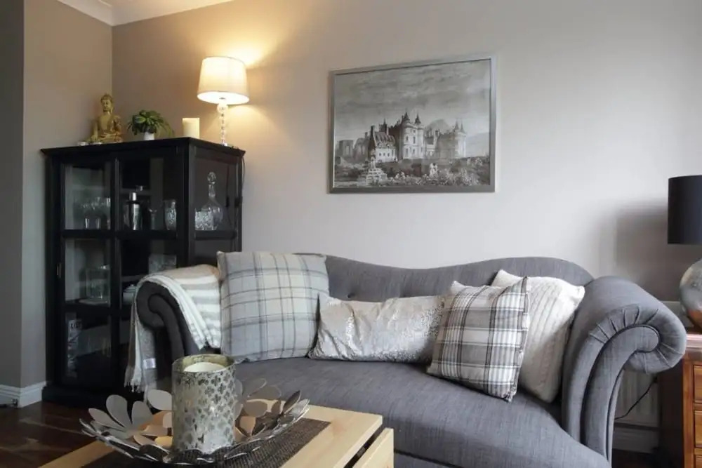 2 Bedroom Flat With Garage Parking