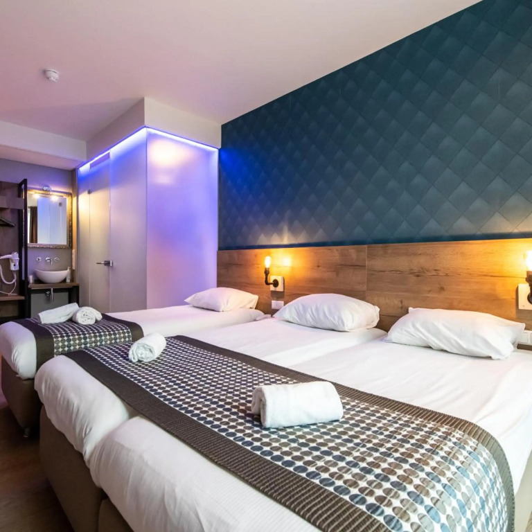 Melrose Hotel
