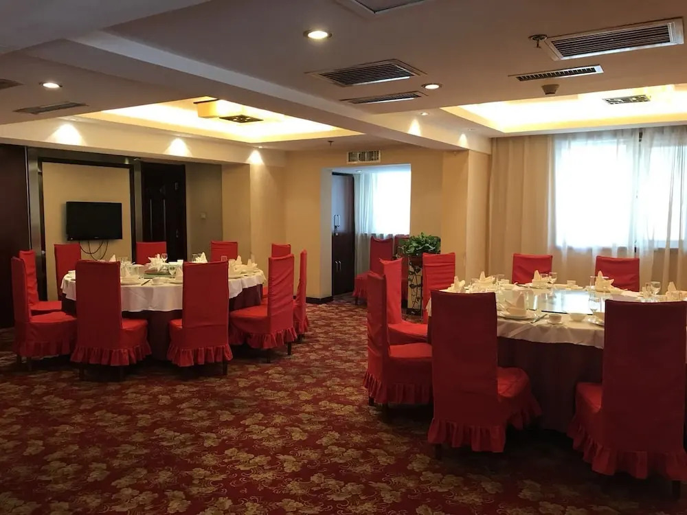 Rong Jiang International Hotel