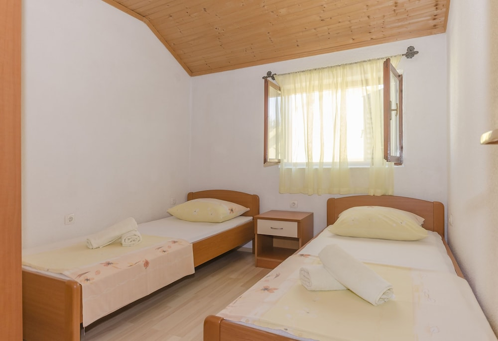 Apartments Romic