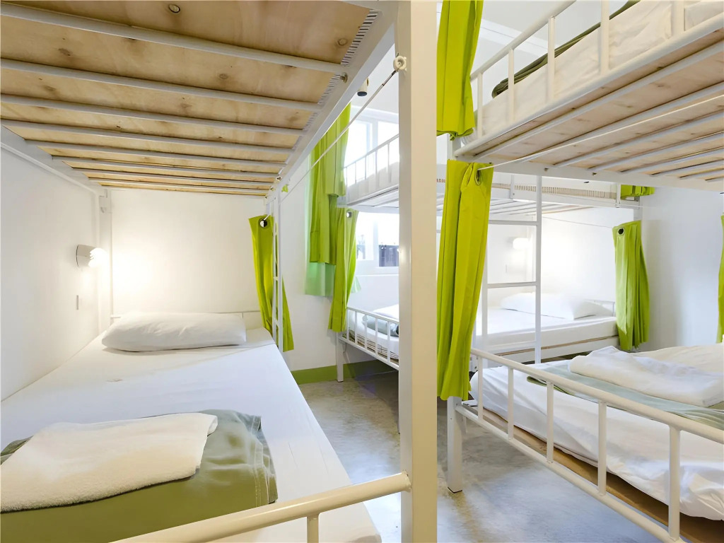 PLOY Hostel