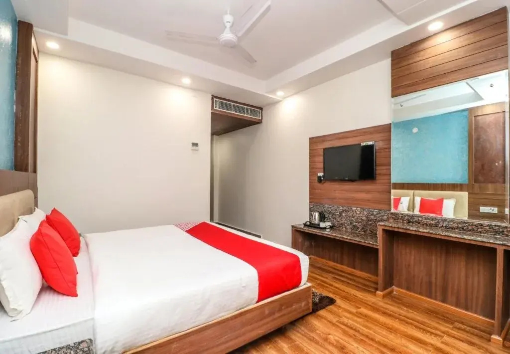 Purplepatch Arun Prasath Park by OYO Rooms